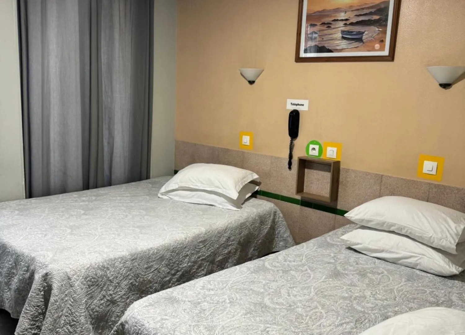 Hotel Jarry Confort Paris 0*,  France