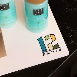 Le 12 Отель